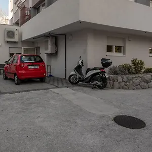 Albergue Elli, Split