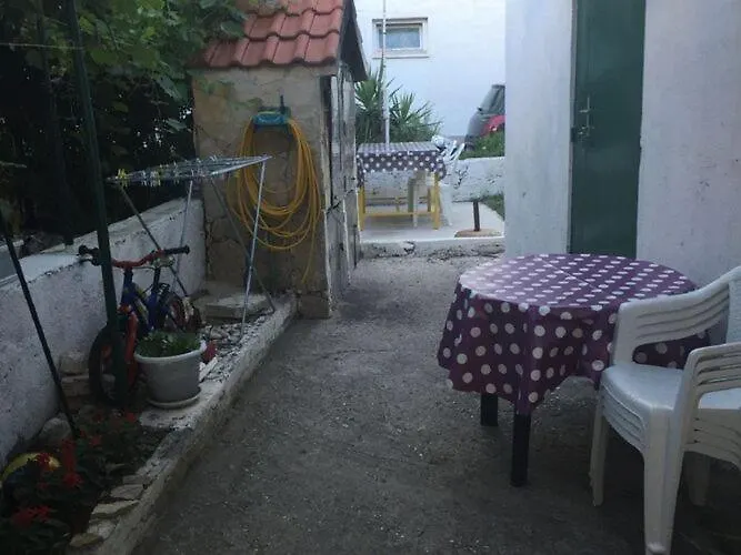 Apartments Roko St - Economy One Bedroom Apartment With Shared Terrace A2 Split