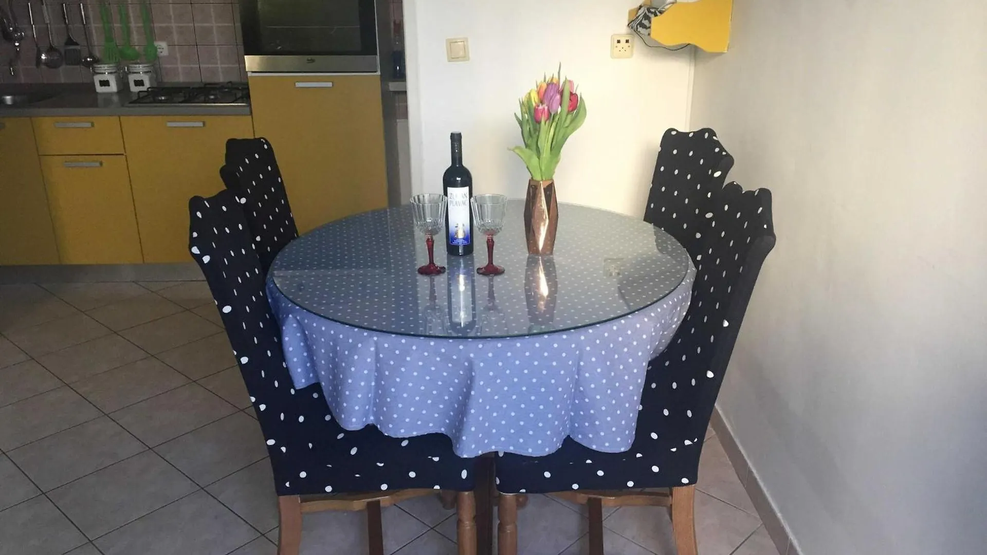 Apartments Roko St - Economy One Bedroom Apartment With Shared Terrace A2 Split 0*,  Croatia
